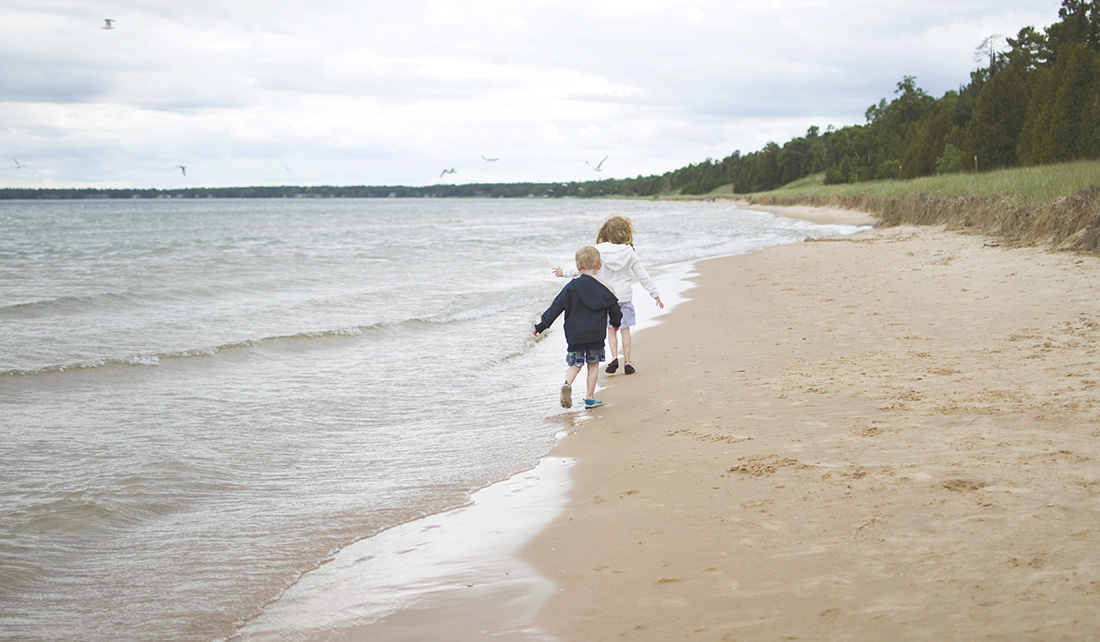cropped_Amateaur_Jennifer Byard_Enjoying Lake Michigan