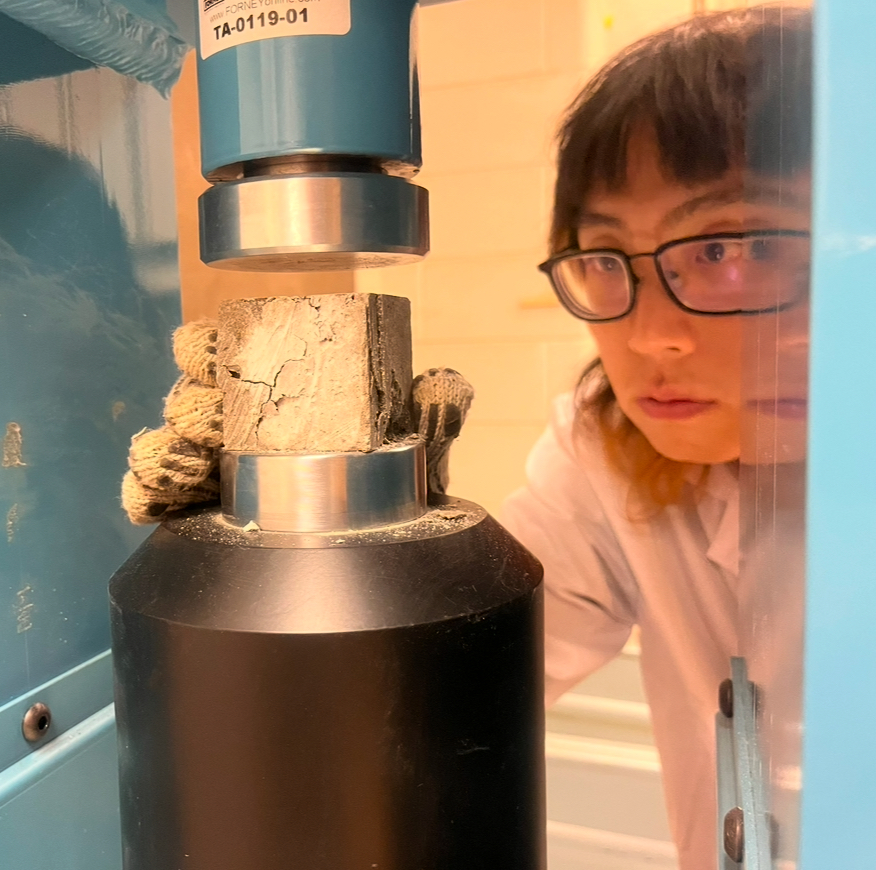 Meet our Grad Student Scholars: Xiaoli Xiong - Illinois-Indiana Sea Grant